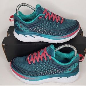 Hoka One One Clifton 4
